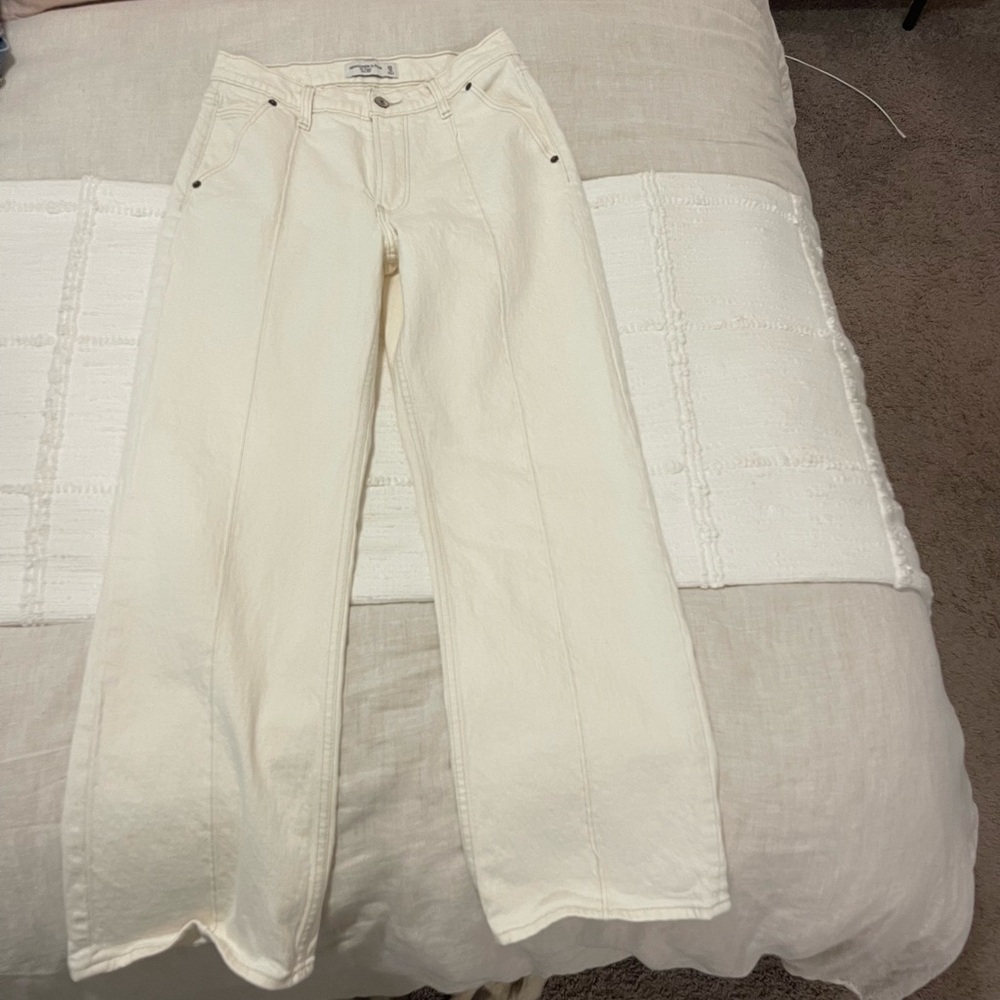 Abercrombie & Fitch White Jeans